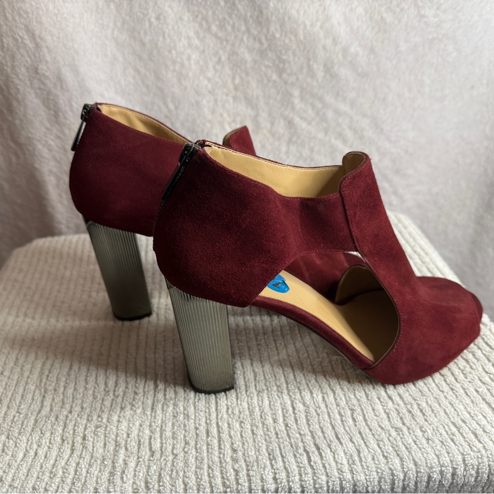 Michael Kors Burgundy suede heels ! - Picture 2 of 4